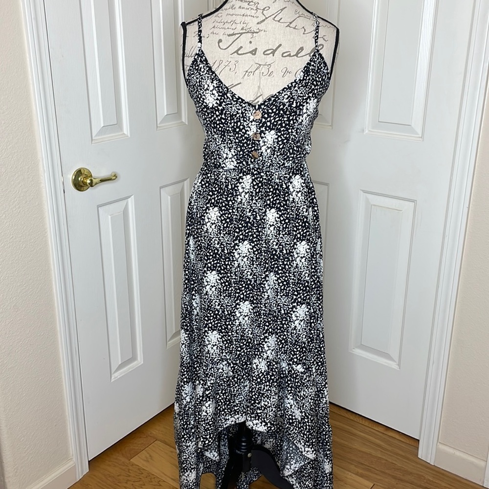 Spirito Hi Lo dress size small.​​